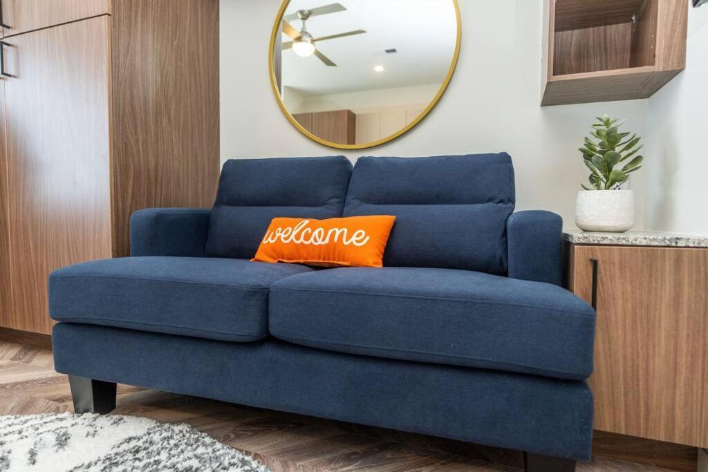 Yugo Guest Suites Urbana Exterior foto