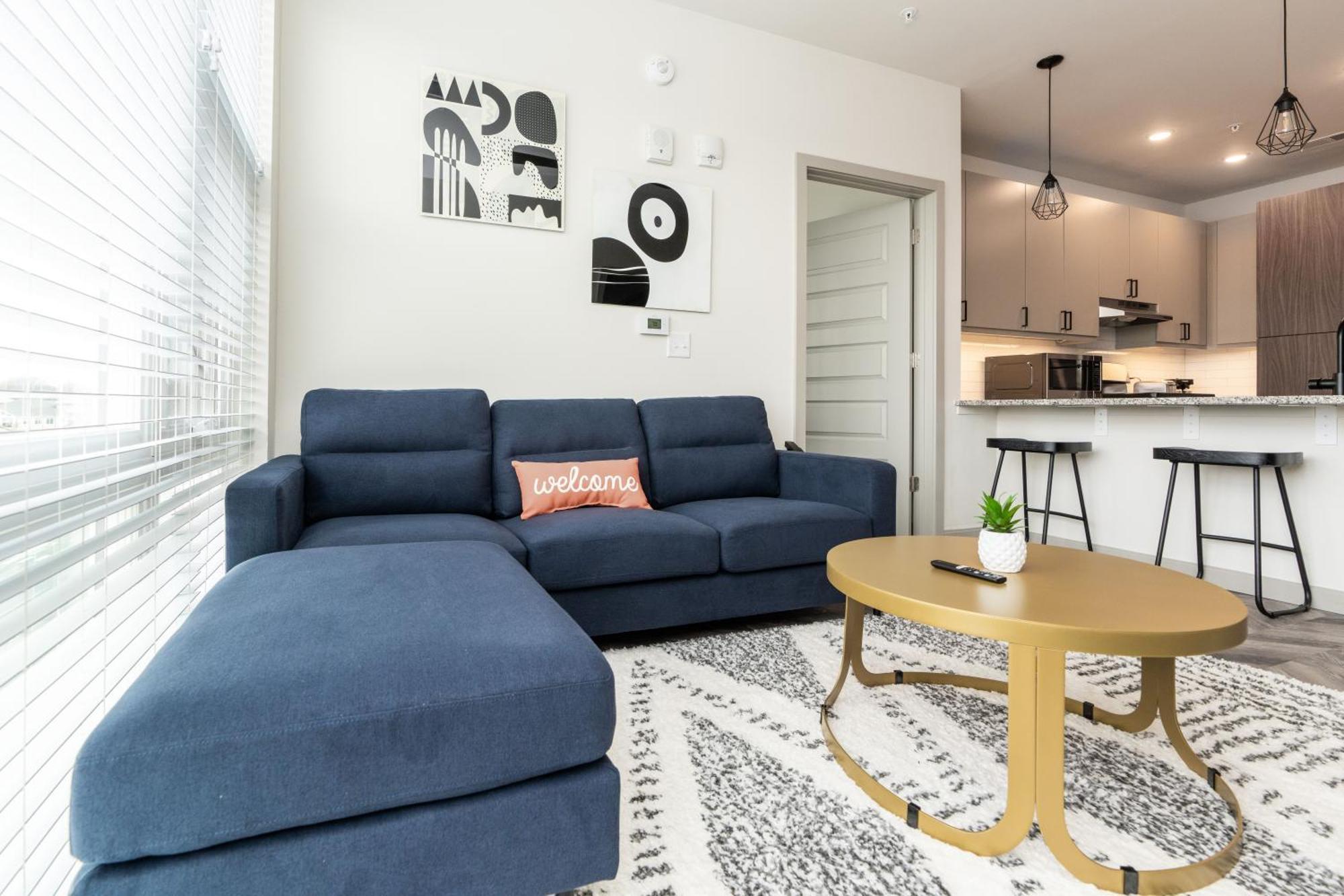 Yugo Guest Suites Urbana Exterior foto